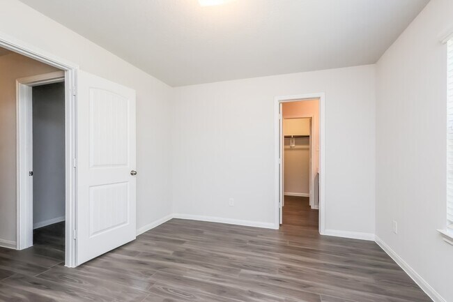 Building Photo - 3619 Spy Glass Hill Dr