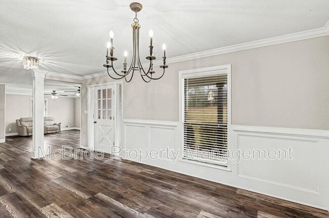 Building Photo - 1304 Dominica Dr