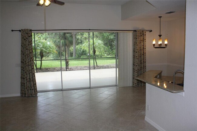 Building Photo - 9115 Pinebreeze Dr