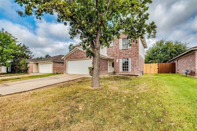 Building Photo - 1106 Hughmont Dr
