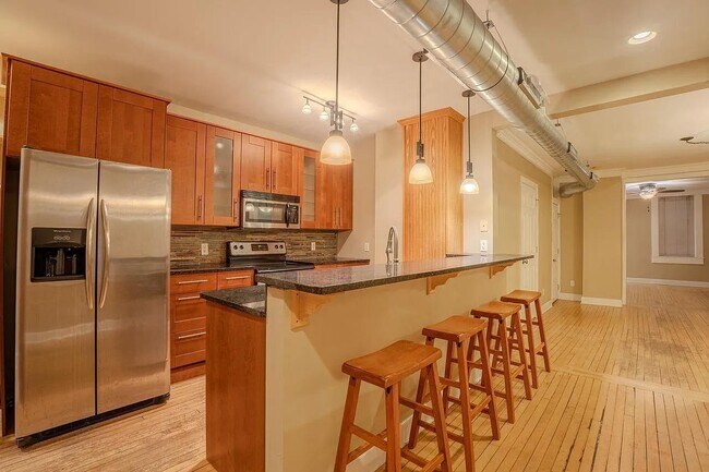 Building Photo - 1757 N Franklin Pl
