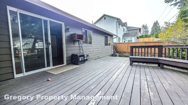 Building Photo - 821 180th St SW