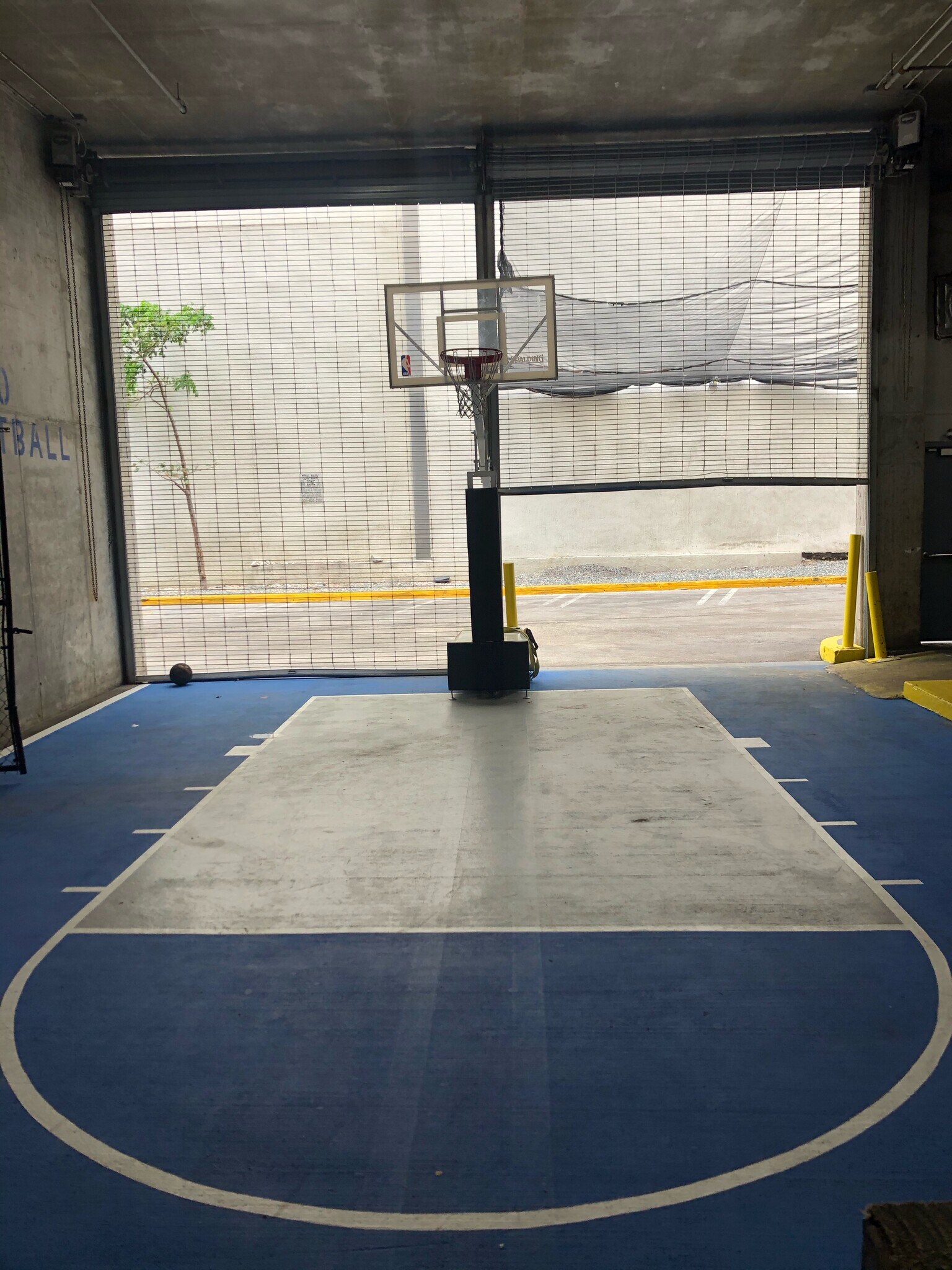 Building Photo - 690 SW 1st Ave