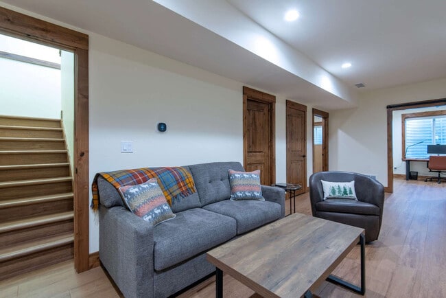 Building Photo - 339 Wild Cat Canyon Loop