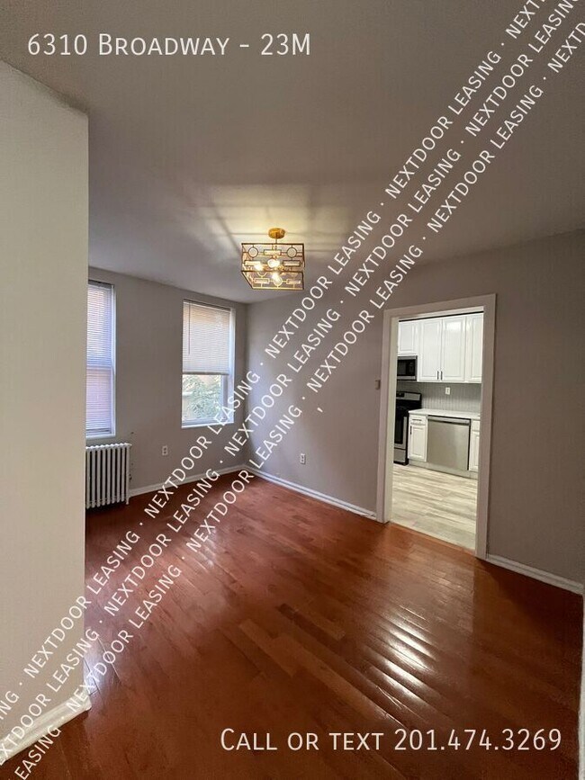 Building Photo - 6310 Broadway-23M