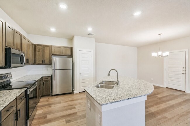 Building Photo - 25109 Pacific Wren Dr