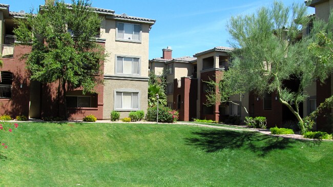 Building Photo - 5401 E Van Buren St