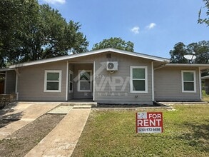 Building Photo - 515 Blakeley Dr