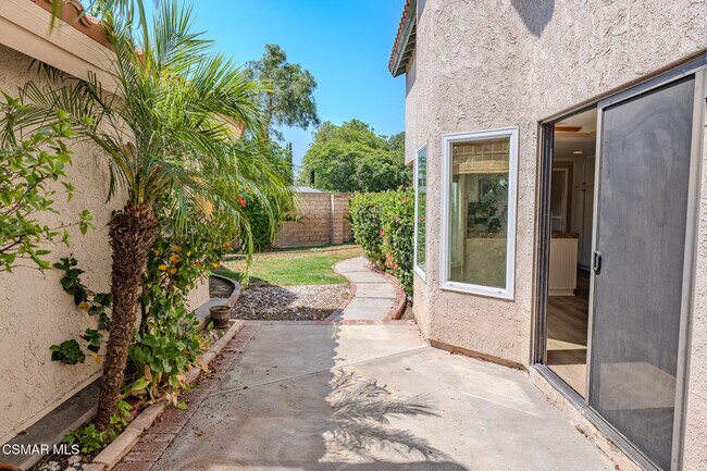 Building Photo - 2704 Simi Hills Ln