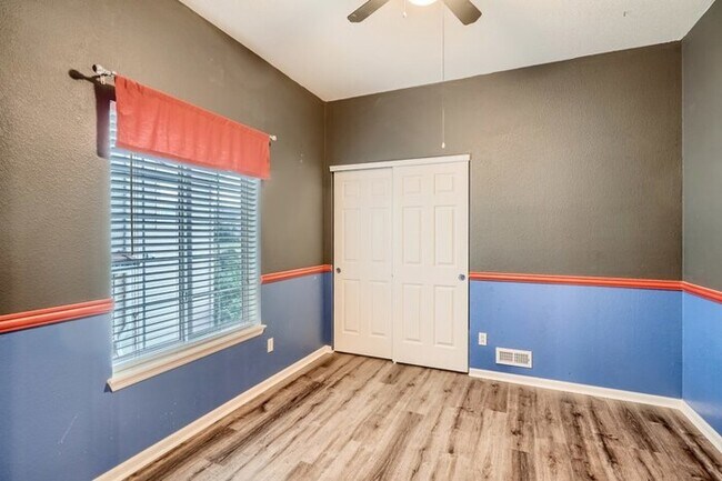 Building Photo - 1747 Candleglow Street