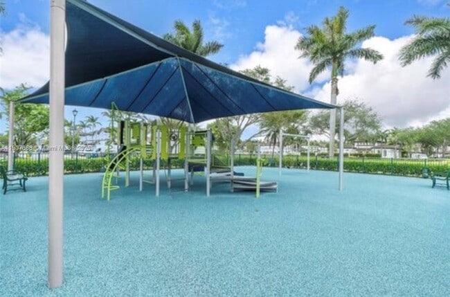 Building Photo - 7738 NW 116th Ave