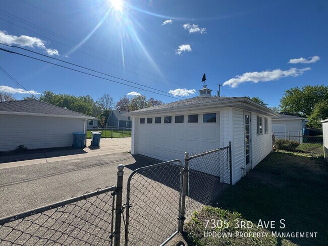 Building Photo - 7305 3rd Ave S