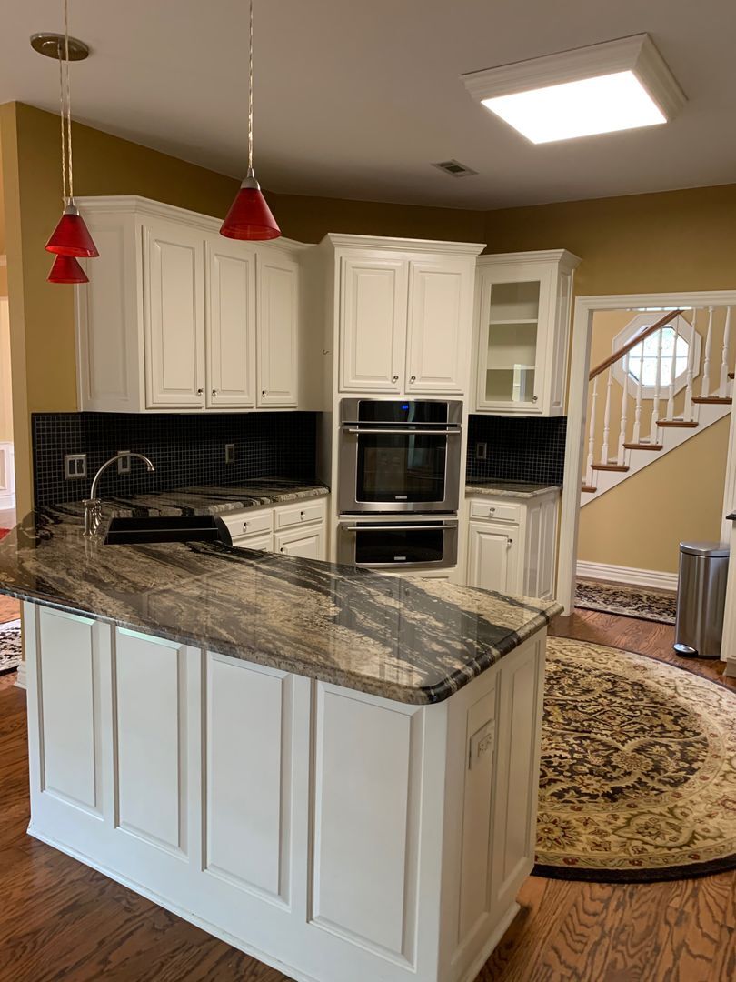 Building Photo - 300 Genesis Dr