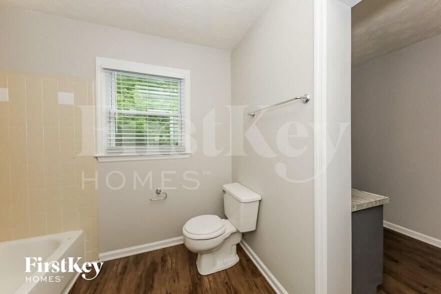Building Photo - 2902 Moorings Pkwy SW