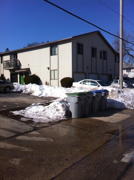 Building Photo - 3248 S 92nd St