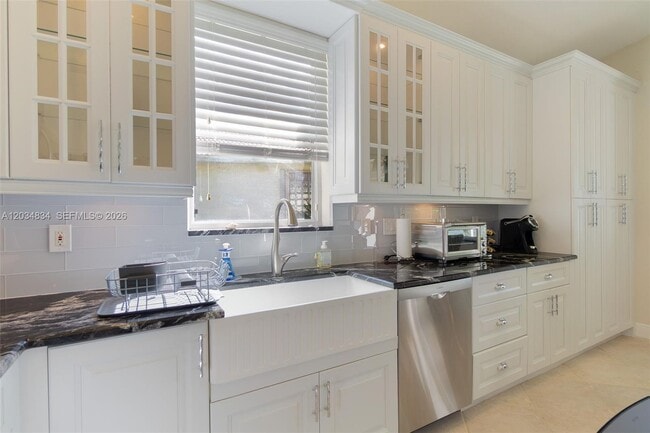 Building Photo - 2675 Clipper Cir