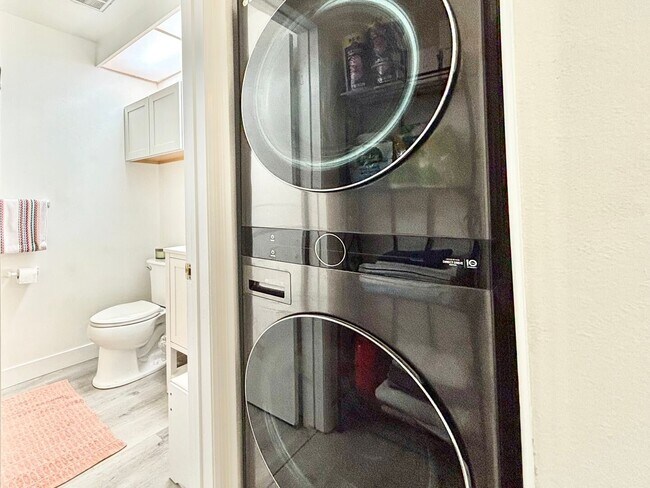 Building Photo - 2 Bedroom + 2 Bathroom Condo | Surfside III | Port Hueneme | Furnished