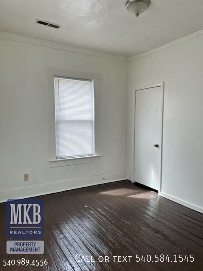 Building Photo - 501 Rutherford Ave NW