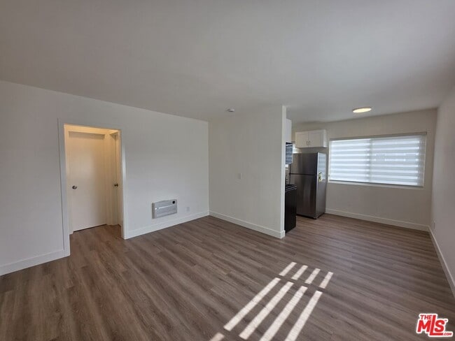 Building Photo - 2009 Carnegie Ln