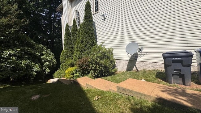 Building Photo - 7302 Ivycrest Pl