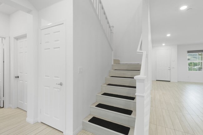 Building Photo - 3511 Pear Ct