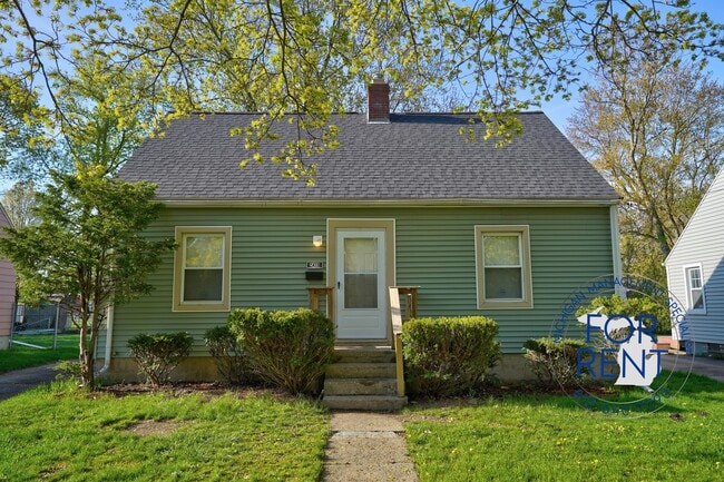 Building Photo - 2418 Nebraska Ave