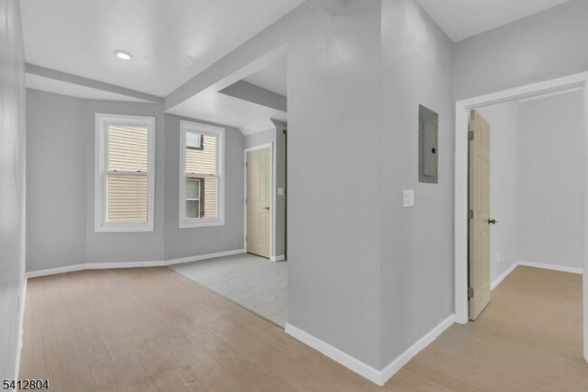 Building Photo - 123 Dodd St