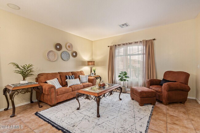 Building Photo - 31748 N Blackfoot Dr