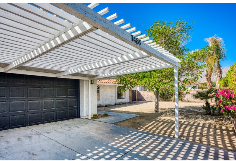 Building Photo - 1489 E Francis Dr