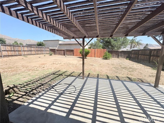 Building Photo - 23214 Sonnet Dr
