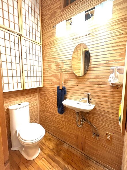 Half Bath (downstairs) - 241 Cumberland Ave