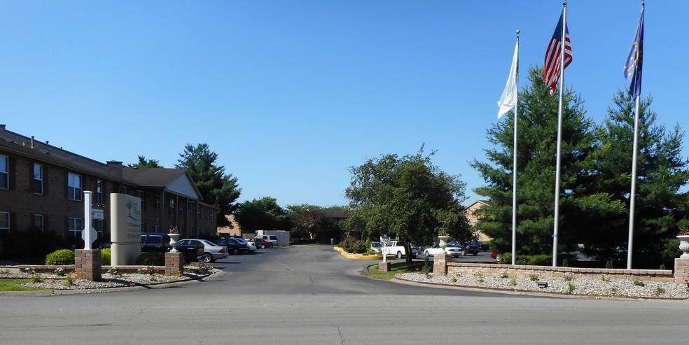 Primary Photo - River Chase Apartments