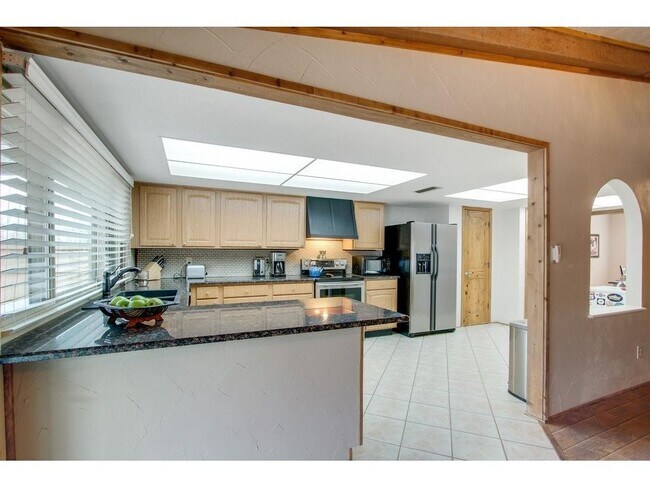 Building Photo - Adorable Home on Corner LOT- COMING SOON