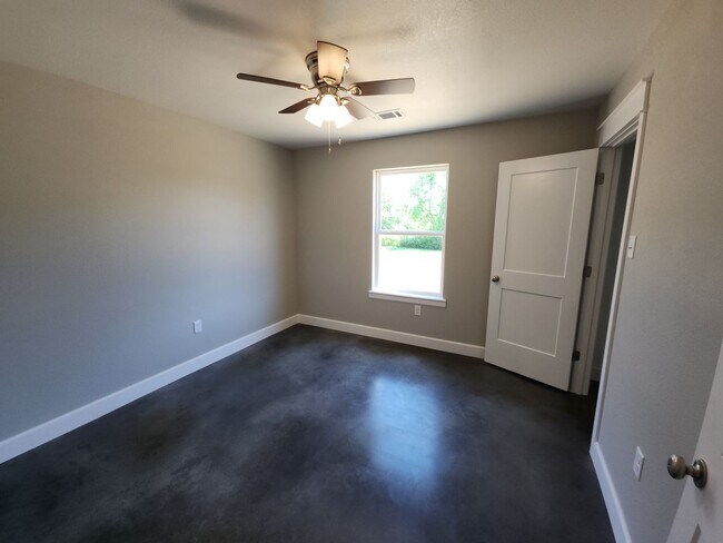 Building Photo - 1539-1539 N 2nd St