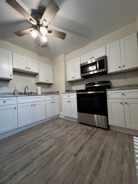 Kitchen - 143 Seminary Ave