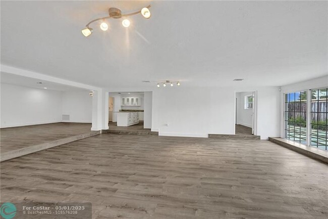Building Photo - 5981 NE 22nd Way