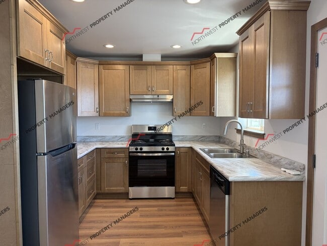 Building Photo - 1818 Brenda Ln