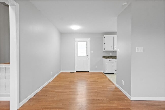 Building Photo - Nice home located next to Fort Campbell- COMING SOON!!!!