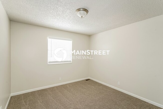 Building Photo - 3804 Hillshire Dr