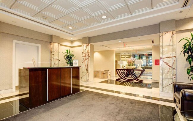 Building Photo - Bright & Spacious 2 Bed 2 Bath High-Rise C...