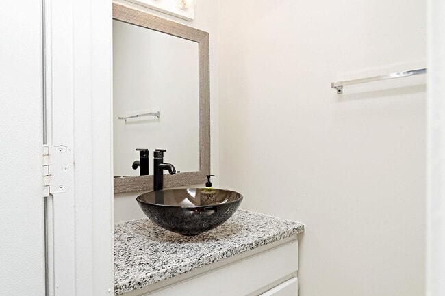 Building Photo - Dog-Friendly Duplex Close To The Shops at Stonefield