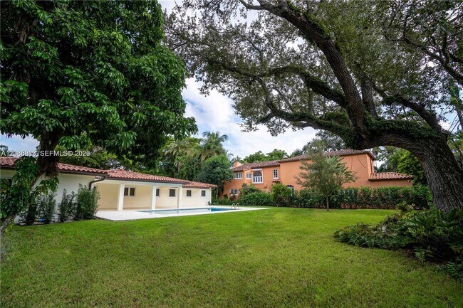 Building Photo - 4150 Monserrate St