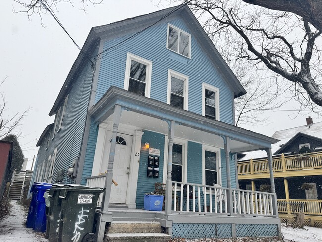 Primary Photo - 25 Monroe St