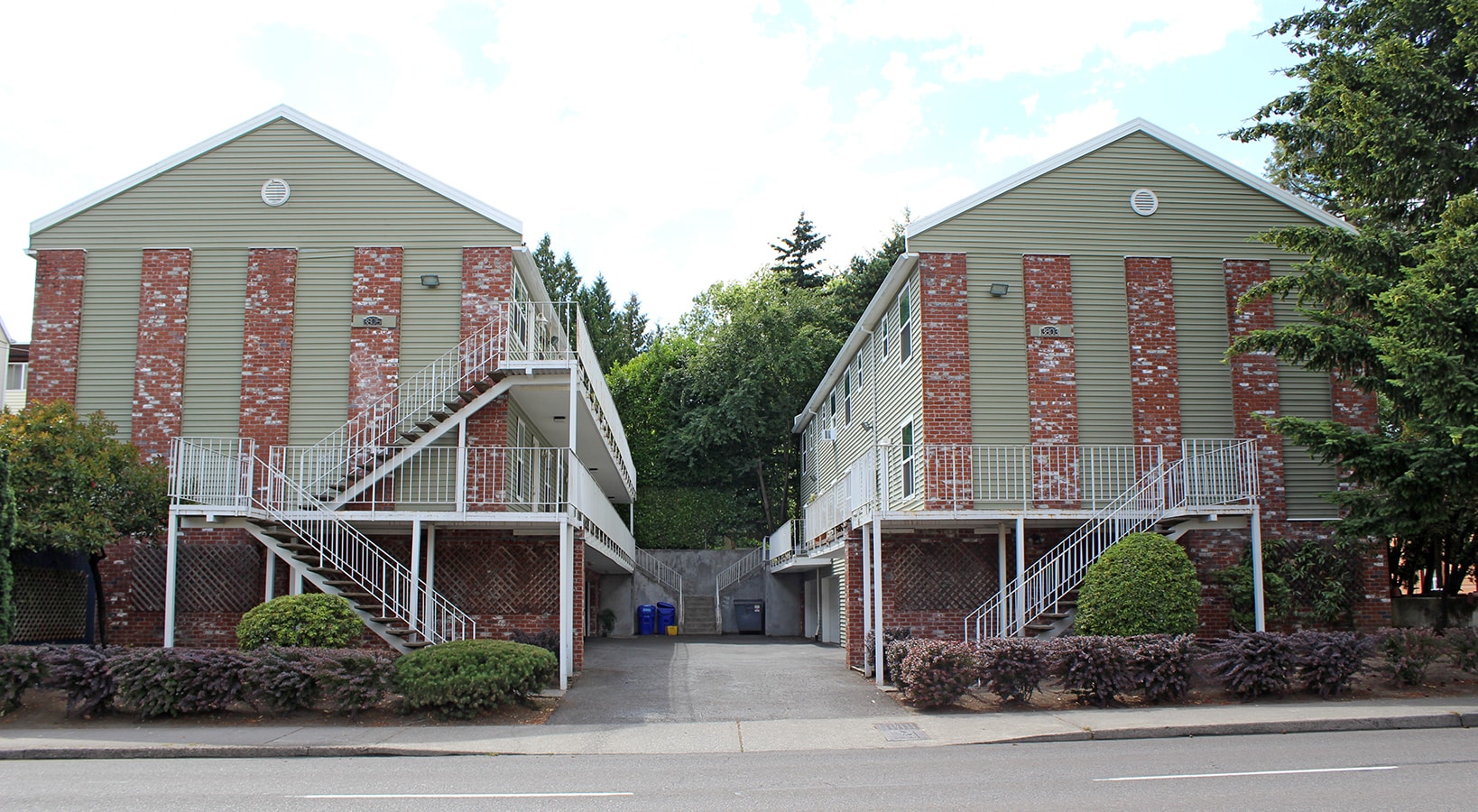 Building Photo - 3805-3805 SE Cesar Estrada Chavez Blvd