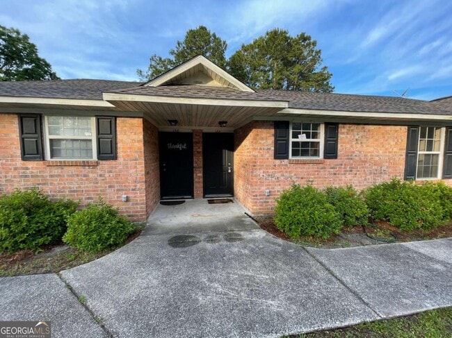 Primary Photo - 156 Douglas Dr