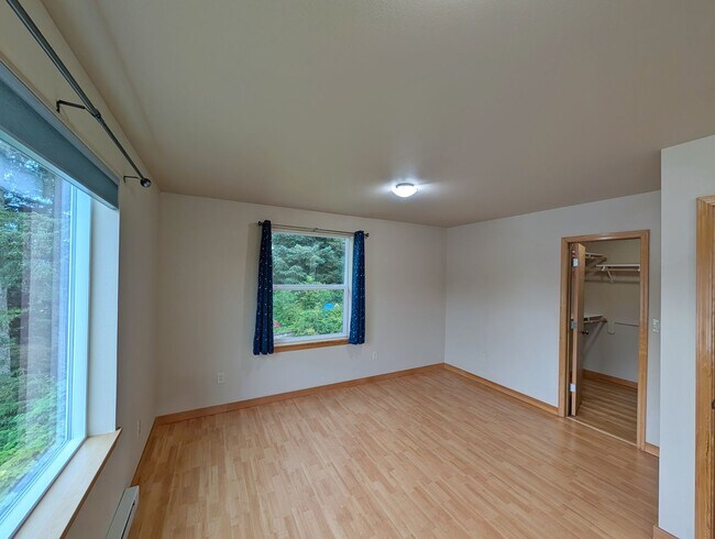 Building Photo - Unfurnished Auke Bay Home, 3BD+Den, 2BA, H...