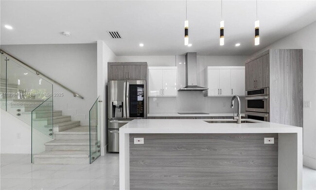 Building Photo - 3140 Carter St