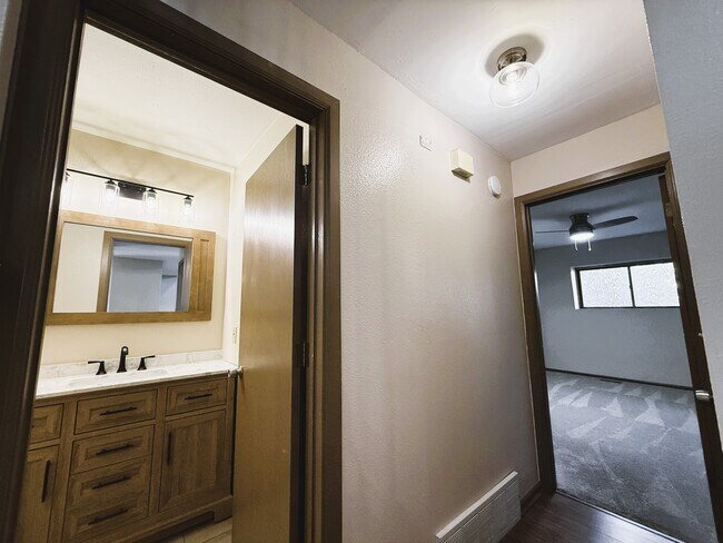 Building Photo - 7522 Madrid ct