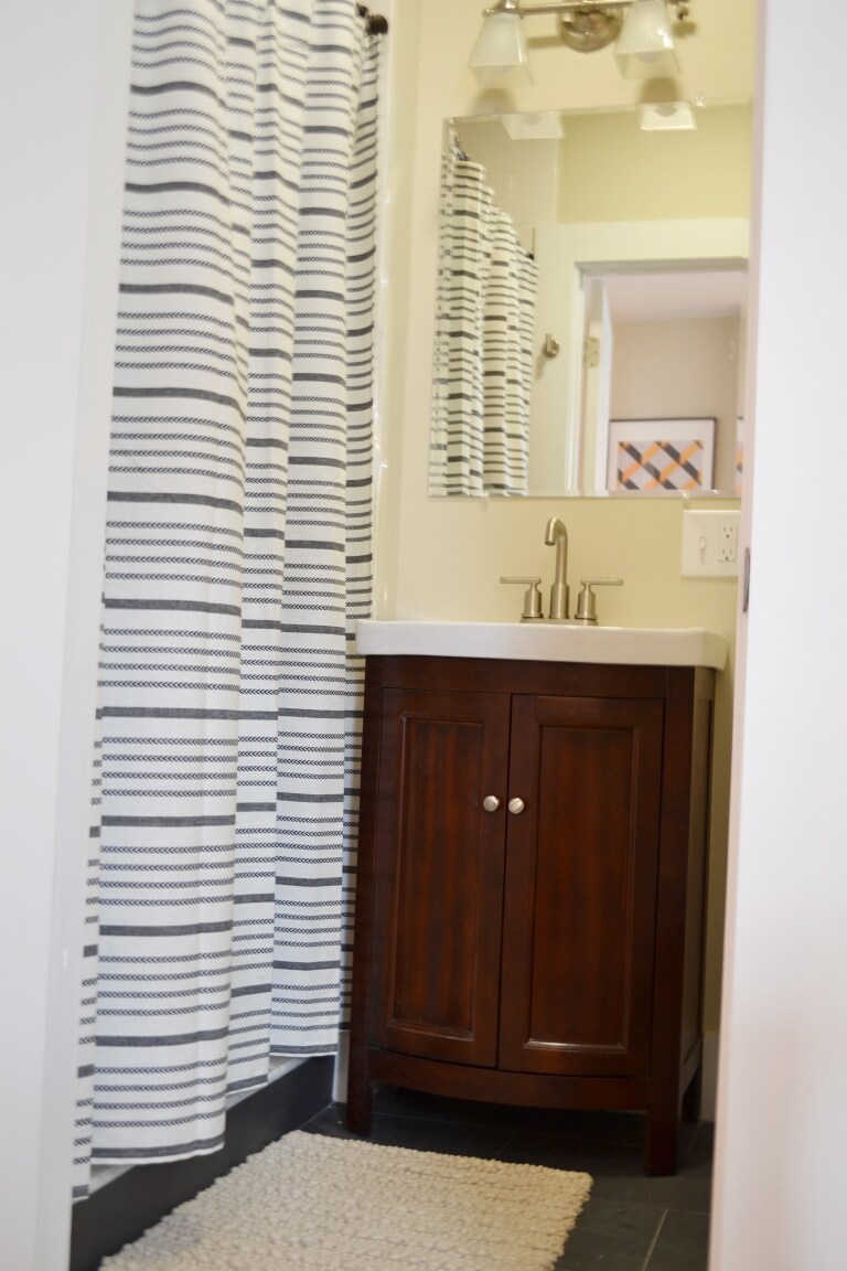 *Pictures are representative samples of the advertised unit. In some cases, the actual units you tou - 16 Moon St