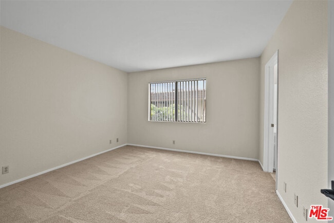 Building Photo - 417 N Alhambra Ave
